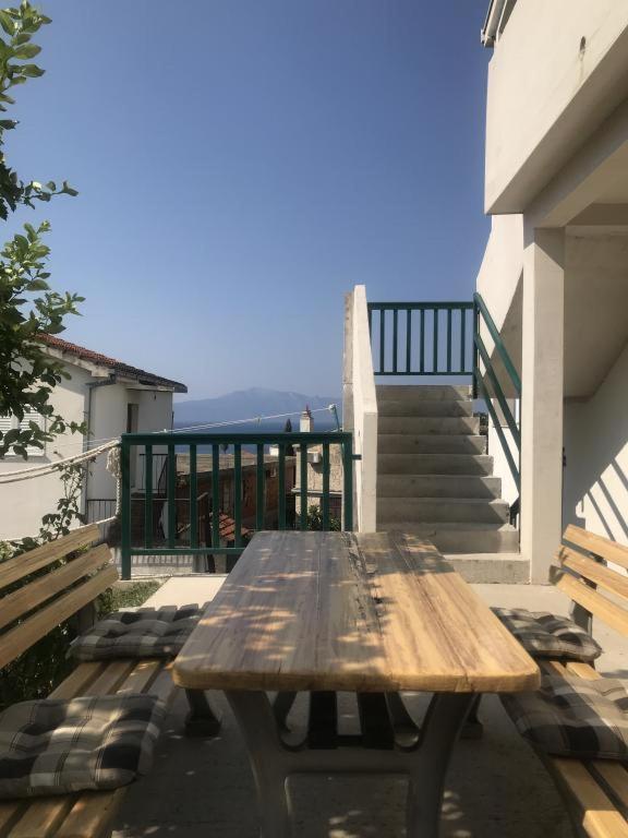 Apartmani Žderić Gradac  Exterior foto