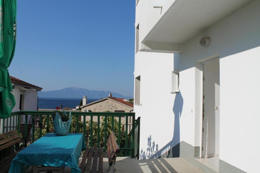Apartmani Žderić Gradac  Exterior foto